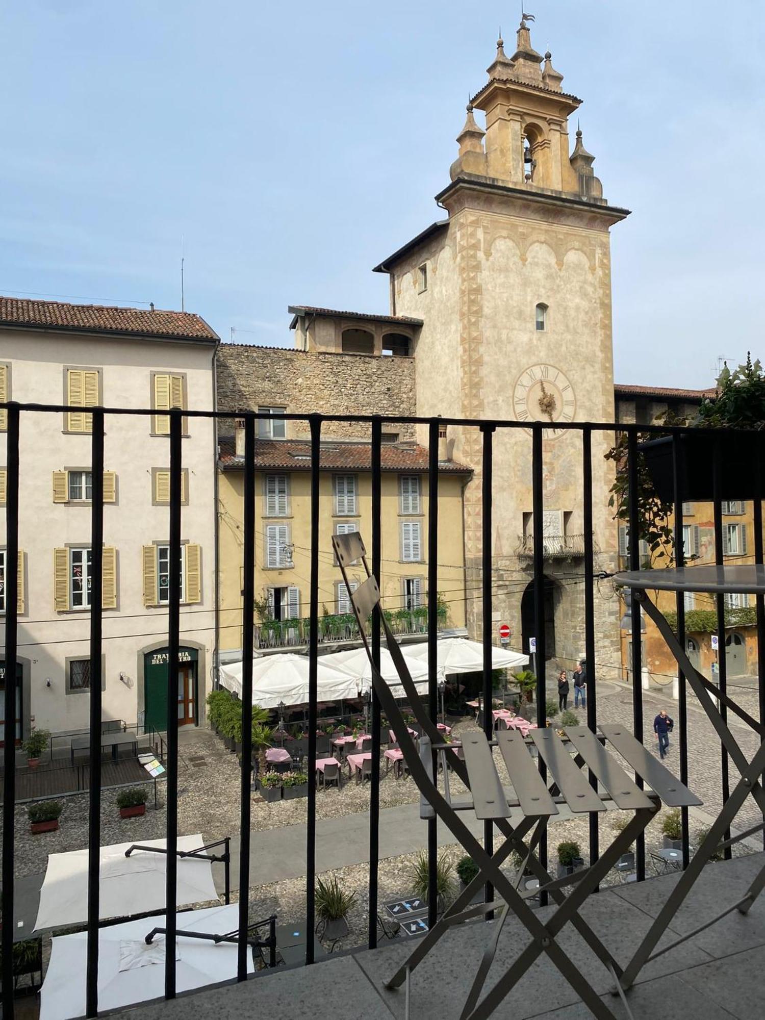 Piazza Mascheroni Home ベルガモ エクステリア 写真